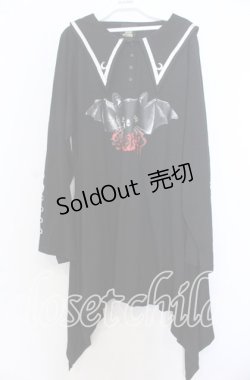 画像1: LISTEN FLAVOR / 薔薇と黒猫のコウモリセーラーワンピ  ブラック×ホワイト O-25-12-10-029-PU-OP-IG-OS