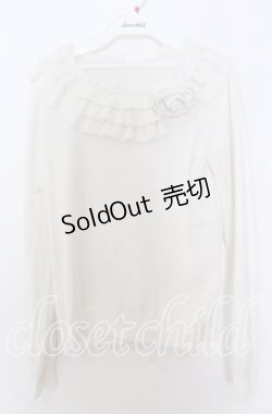 画像1: PINK HOUSE / フラワーモチーフブローチ付きフリルニット  シロ O-25-12-10-034-LO-TO-IG-OS