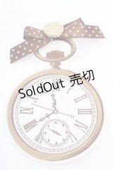 ALICE and the PIRATES / 時計うさぎのワッペンブローチ  ブラウン O-25-12-11-1062-PA-AC-OW-OS