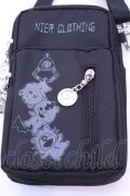 NieR Clothing / ショルダー付きポーチ  ブラック O-25-12-11-1020-PU-BG-OW-OS