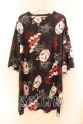 ACDC RAG / 狐面と彼岸花半袖チュニックヒュージＴシャツ  ブラック O-25-12-13-039-PU-TO-OW-OS