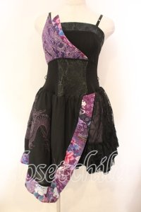 Qutie Frash / 龍プリントアシンメトリーキャミワンピース  ブラック×パープル O-25-12-15-056-QU-OP-OW-OS