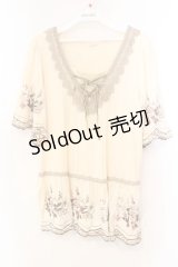 axes femme / カラー刺繍使いプルオーバー M 生成り O-25-12-16-060-AX-TO-IG-ZT1219Z