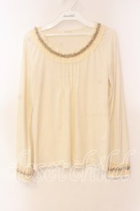 axes femme / プチローズ配色インナーカットソー  アイボリー O-25-12-16-019-AX-TO-IG-OS