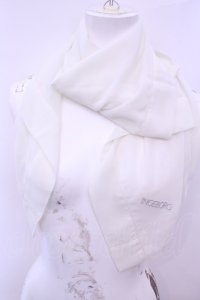 INGEBORG / ロゴ刺繍スクエアストール  シロ O-25-12-18-1044-LO-ZA-IG-OS