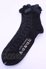 axes femme kawaii / 透かしレースアップ柄ソックス  クロ O-25-12-18-1081-AX-ZA-OW-OS