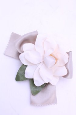 画像1: INGEBORG / くちなしリボンコサージュ  シロ×クロ×ベージュ O-25-12-18-2004-LO-ZA-IG-OS