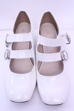 画像2: axes femme POETIQUE / ビジューバックルパンプス Ｌ シロ O-25-12-25-1061-AX-SH-IG-OS