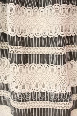 画像2: Jane Marple / ストライプレース配色スカート  クロ×シロ O-25-12-30-019-JM-SK-IG-OS