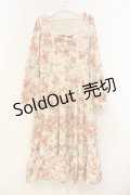 axes femme / ブルームフラワー柄ワンピース F キナリ O-26-01-08-050-AX-OP-OW-OS