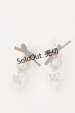 画像1: MERCI MEL / ゆらゆらうさぎのイヤカフ  オフ×サックス アリスモチーフ O-26-01-09-043-0-AC-IG-OS