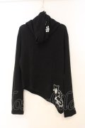h.NAOTO / キャットワッペンタートルニット  ブラック O-26-01-10-022-HN-TO-OW-OS