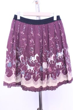 画像1: axes femme / カルーセル柄スカート  ワイン O-26-01-12-2053-AX-SK-IG-OS