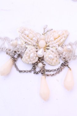 画像1: axes femme / バタフライモチーフチョーカー  アイボリー O-26-01-12-2067-AX-AC-OW-OS