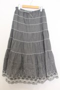 PINK HOUSE / 裾刺繍スカート  グレー O-26-01-14-046-LO-SK-IG-OS