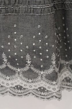 画像2: PINK HOUSE / 裾刺繍スカート  グレー O-26-01-14-046-LO-SK-IG-OS