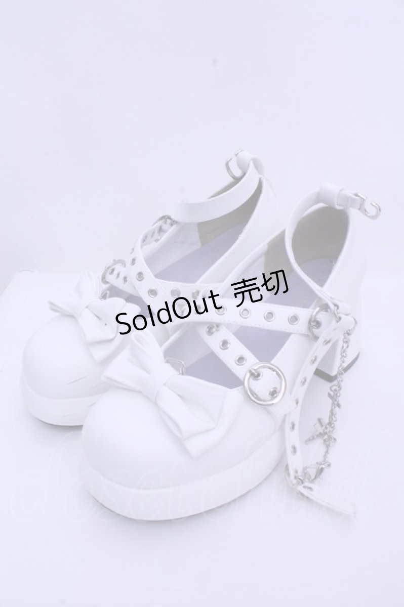 画像1: axes femme POETIQUE / クロスチャームおでこパンプス M シロ O-26-01-15-1027-AX-SH-IG-ZT273 (1)