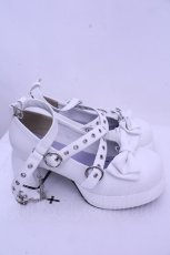 画像4: axes femme POETIQUE / クロスチャームおでこパンプス M シロ O-26-01-15-1027-AX-SH-IG-ZT273 (4)