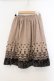 画像2: axes femme / 裾刺繍入りミディスカート M ベージュ O-26-01-15-074-AX-SK-YM-OS (2)