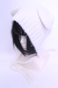 axes femme POETIQUE / 紐付きくまミミニットキャップ  シロ O-26-01-16-1075-AX-AC-OW-OS