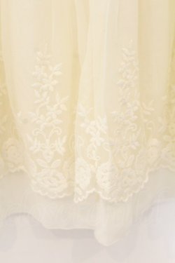 画像2: axes femme / 繊細刺繍レースペチスカート F キナリ O-26-01-17-056-AX-SK-OW-OS