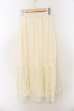 画像3: axes femme / 繊細刺繍レースペチスカート F キナリ O-26-01-17-056-AX-SK-OW-OS