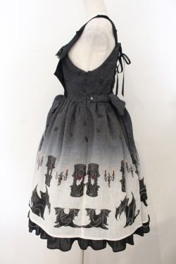 画像5: ALICE and the PIRATES / 悪魔猫と終末の砂時計柄ジャンパースカートI  クロ O-26-01-19-005-PA-OP-OW-OS