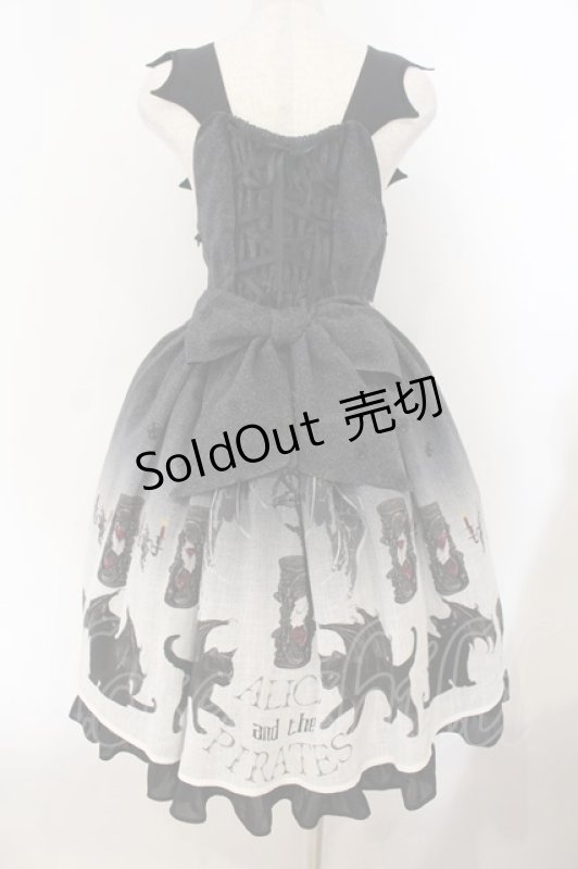 画像6: ALICE and the PIRATES / 悪魔猫と終末の砂時計柄ジャンパースカートI  クロ O-26-01-19-005-PA-OP-OW-OS (6)
