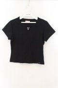 lilLilly / チャーム付きTシャツ F クロ O-26-01-19-017-LO-TO-OW-OS