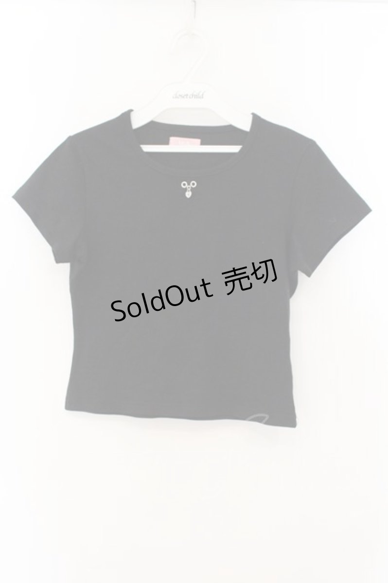 画像1: lilLilly / チャーム付きTシャツ F クロ O-26-01-19-017-LO-TO-OW-ZT539 (1)