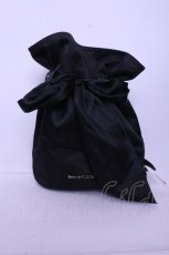 画像1: Maison de FLEUR / Liane 巾着リボンリュック  クロ O-26-01-20-1065-LO-BG-OW-ZT274 (1)