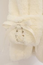 画像3: LIZ LISA / フード付きファーコート  オフシロ O-26-01-22-017-LO-CO-IG-ZTC062 (3)