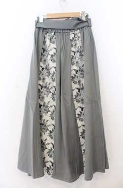 画像2: axes femme / フラワージャカード切替スカート F カーキ O-26-01-23-014-AX-SK-OW-OS