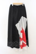 h.NAOTO / スネークガーゼロングスカート  ブラック×ホワイト×レッド O-26-01-24-001-HN-SK-IG-OS