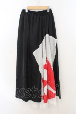 画像1: h.NAOTO / スネークガーゼロングスカート  ブラック×ホワイト×レッド O-26-01-24-001-HN-SK-IG-OS