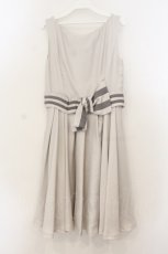 画像2: Jane Marple / バックリボンフレアージャンパースカート M アイボリー O-26-01-24-045-JM-OP-IG-OS (2)