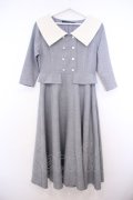 an another angelus / ビッグカラークレリックワンピース  グレー O-26-01-27-047-CA-OP-IG-OS