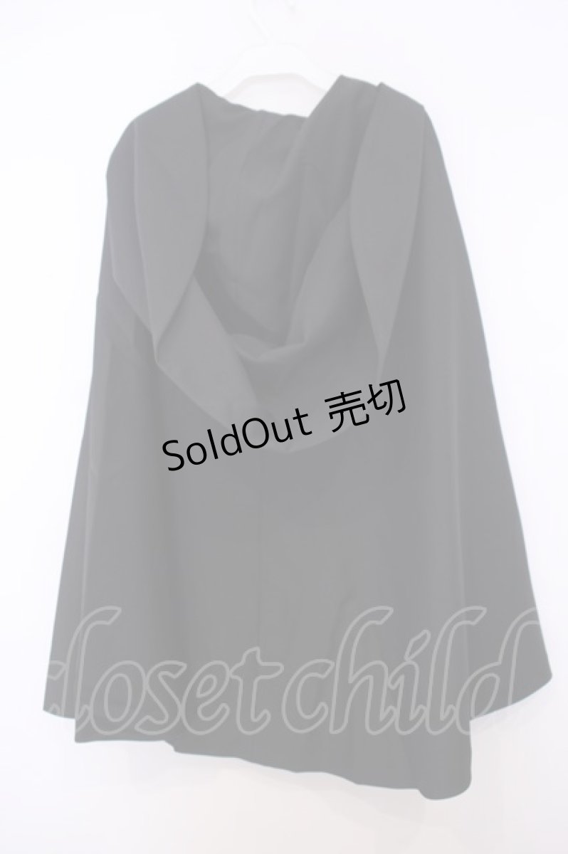 画像5: ATELIER BOZ / フード付きミニマント  ブラック・裏地ボルドー O-26-01-27-090-EL-JA-OW-OS (5)