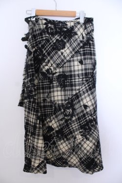 画像3: INGEBORG / ベルト付き薔薇チェックキルトスカート S アイボリー×クロ O-26-01-29-1064-LO-SK-IG-OS
