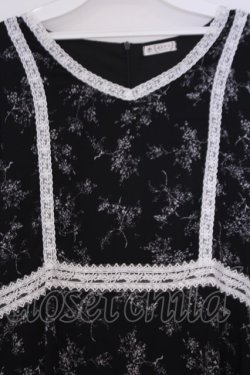 画像2: axes femme / レース使いティアード花柄ワンピース  クロ O-26-02-04-1068-AX-OP-IG-OS