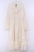 axes femme / 姫袖風ラッフルフリルワンピース  オフ O-26-02-04-1101-AX-OP-IG-OS