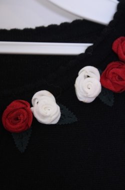 画像2: Secret Honey / 薔薇モチーフ使いカーディガン 2 クロ O-26-02-04-022-CA-TO-OW-OS