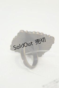 画像2: axes femme / DISNEYアリスコラボカボションリング  ゴールド O-26-02-06-1116-AX-AC-OW-OS