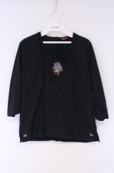 PINK HOUSE / すみれブーケ刺繍リボンブラウス  クロ O-26-02-07-1002-LO-BL-OW-OS