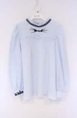 axes femme POETIQUE / ナイトメアー・ビフォア・クリスマス／刺繍ブラウス  サックス O-26-02-07-1003-AX-BL-IG-OS