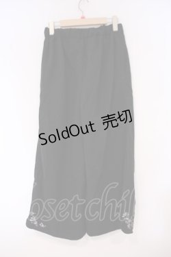 画像2: axes femme / 花刺繍入りワイドパンツ M クロ O-26-02-09-065-AX-PA-OW-ZT595