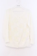 画像1: INGEBORG / カメリアプリントパールボタンカーディガン 3(9号) オフシロ O-26-02-18-1060-LO-TO-IG-ZT625 (1)