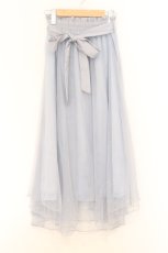画像1: axes femme POETIQUE / シャイニーチュールレイヤードスカート  サックス O-26-02-18-1011-AX-SK-IG-ZT093 (1)