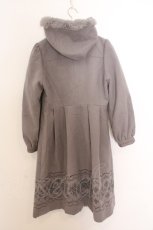 画像3: axes femme / パネル刺繍ダッフルコート M グレー O-26-02-18-013-AX-CO-IG-ZTC002 (3)