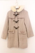 axes femme / トグル釦付きダッフルコート  ベージュ O-26-02-18-016-AX-CO-IG-OS